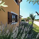 Schoene Ferienvilla Morena Mit Pool By Interhome Hébergement de vacances *