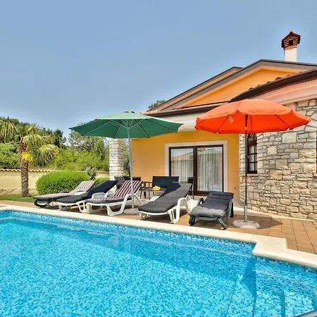 Schoene Ferienvilla Morena Mit Pool By Interhome
